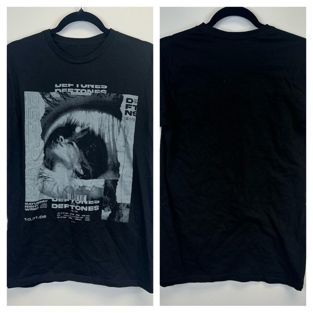 Deftones Black Graphic Tee Size S/M music festival rock metal alternative indie